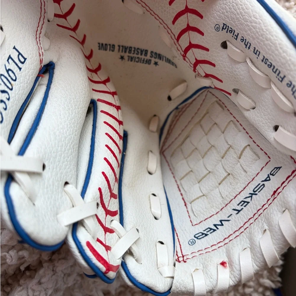 Kids small beginner Rawlings White and Blue Baseball Glove - Picture 3 of 3